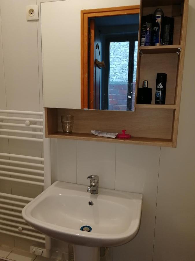 Loue Studio Propre !, Endroit Tres Calme, A 5 Minutes Gare Mantes La Jolie, Exterior foto