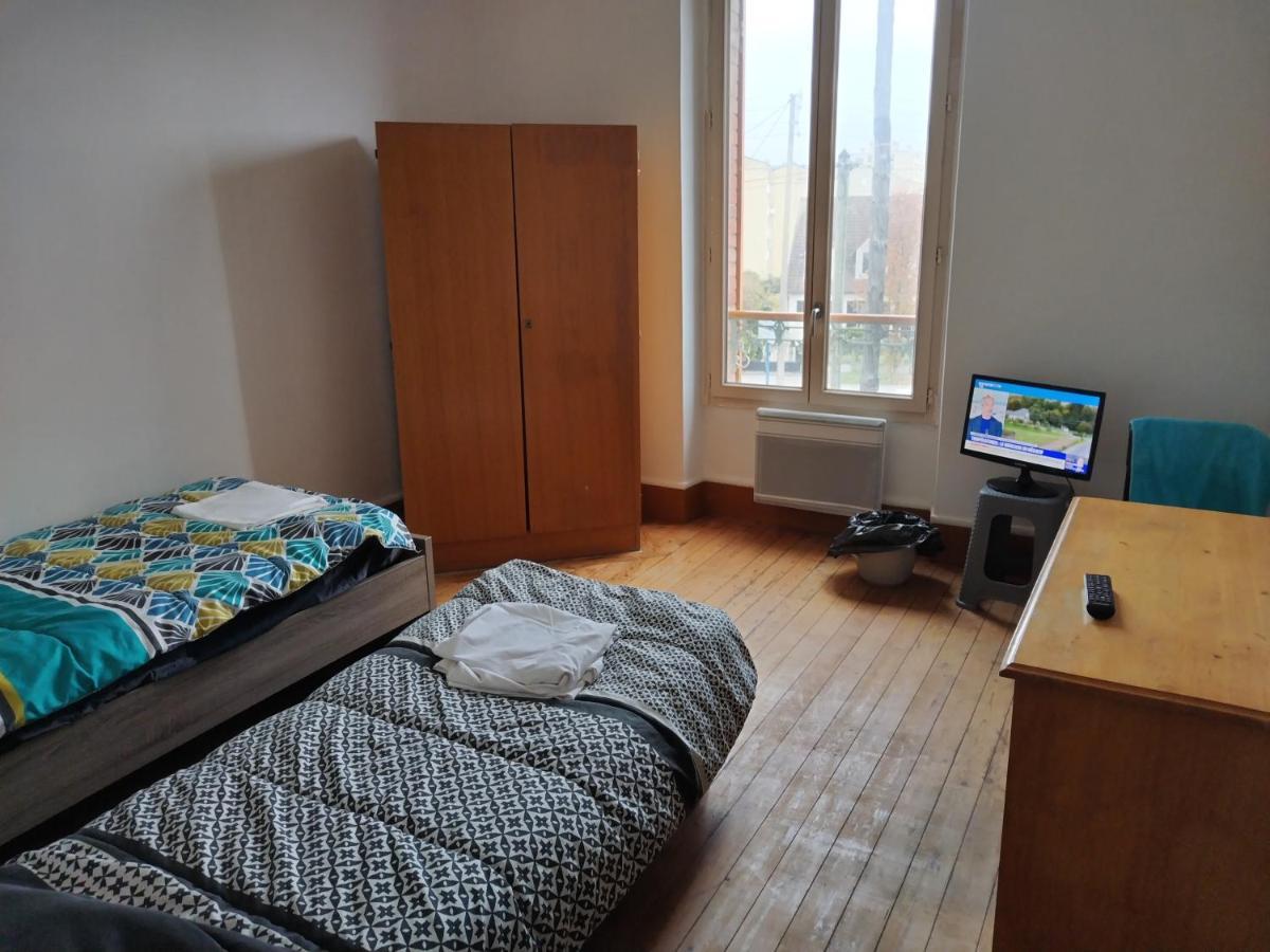 Loue Studio Propre !, Endroit Tres Calme, A 5 Minutes Gare Mantes La Jolie, Exterior foto
